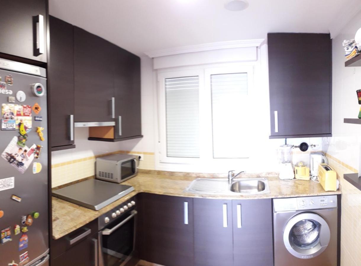 Atico Centrico Con Piscina Comunitaria Apartment Ribadeo Bagian luar foto