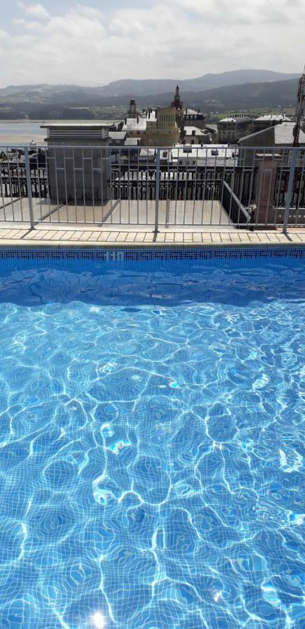 Atico Centrico Con Piscina Comunitaria Apartment Ribadeo Bagian luar foto